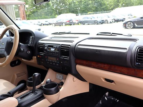 Used 2004 Land Rover Discovery SE AWD/4WD image 29
