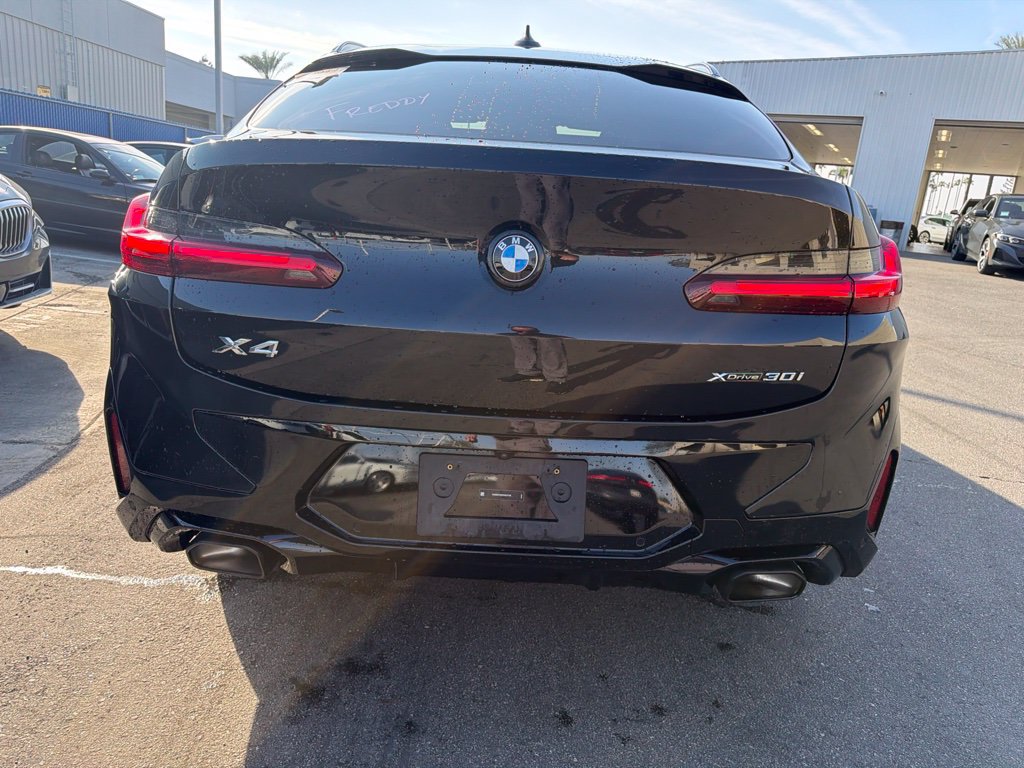 Used 2024 BMW X4 xDrive30i w/ Premium Package AWD/4WD image 10
