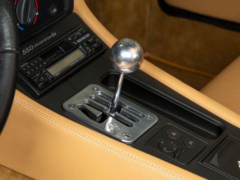 Used 1999 Ferrari 550 Maranello Coupe RWD image 22