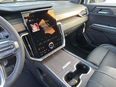 New 2026 GMC Acadia Denali image 21