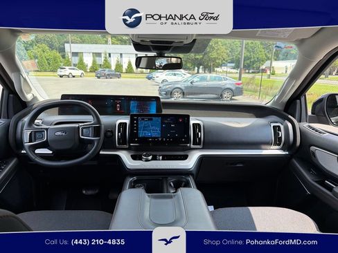 Used 2025 Ford Expedition Max Active RWD image 8