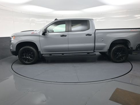 Used 2024 Chevrolet Silverado 1500 LT Trail Boss w/ Convenience Package II AWD/4WD image 6
