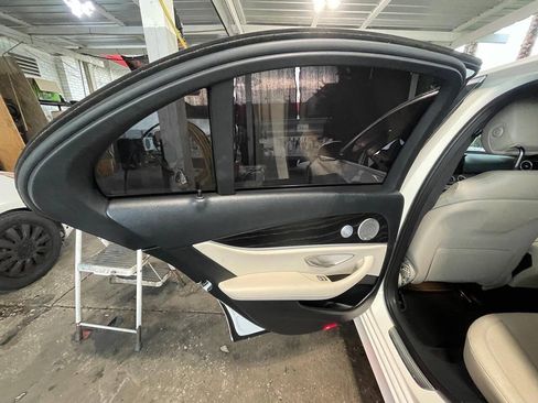 Used 2018 Mercedes-Benz E 300 image 10