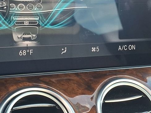 Used 2020 Mercedes-Benz E 350 4MATIC Sedan image 16
