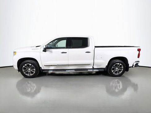 Used 2022 Chevrolet Silverado 1500 High Country w/ Z71 Off-Road Package AWD/4WD image 9