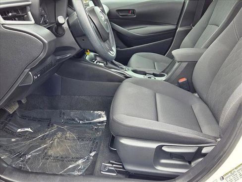 Used 2025 Toyota Corolla LE image 15