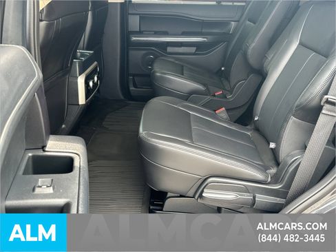 Used 2024 Ford Expedition XLT RWD image 24