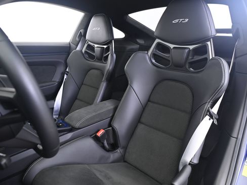 Certified 2024 Porsche 911 GT3 RWD image 5