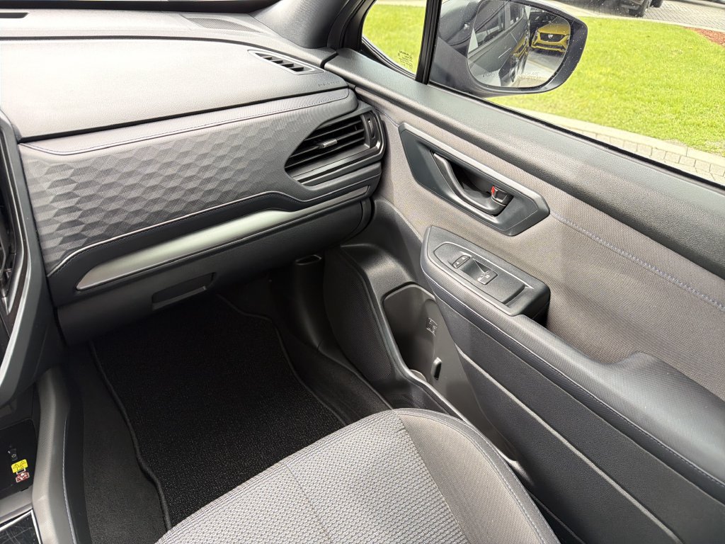 Certified 2025 Subaru Forester Premium AWD/4WD image 19