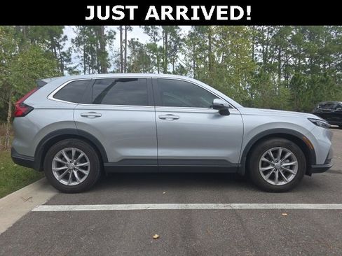 Used 2023 Honda CR-V EX-L image 3