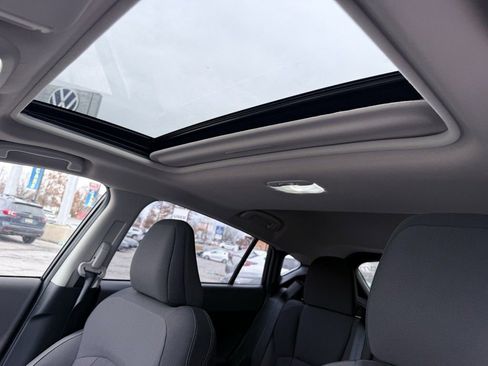 Certified 2025 Subaru Crosstrek 2.5i Premium image 9