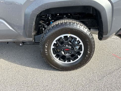 New 2026 Toyota Tacoma TRD Off-Road AWD/4WD image 6