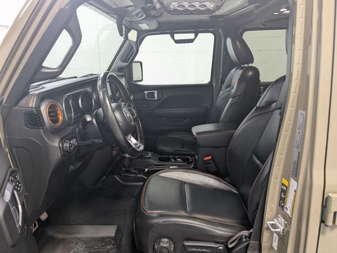 Used 2020 Jeep Gladiator Mojave AWD/4WD image 21