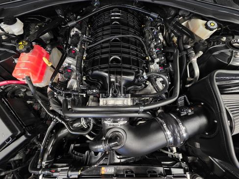 Used 2018 Chevrolet Camaro SS RWD image 38