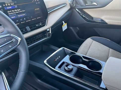 New 2026 Chevrolet Equinox ACTIV w/ LPO, Floor Liner Package image 32