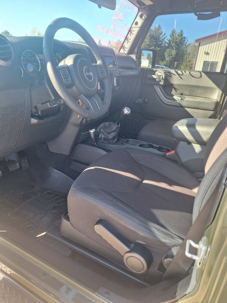 Used 2016 Jeep Wrangler Sport w/ Connectivity Group AWD/4WD image 12