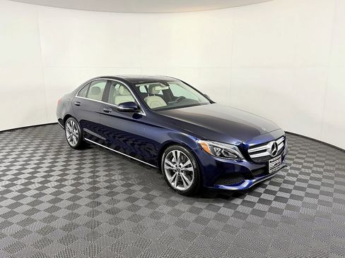 Used 2018 Mercedes-Benz C 300 Sedan image 5