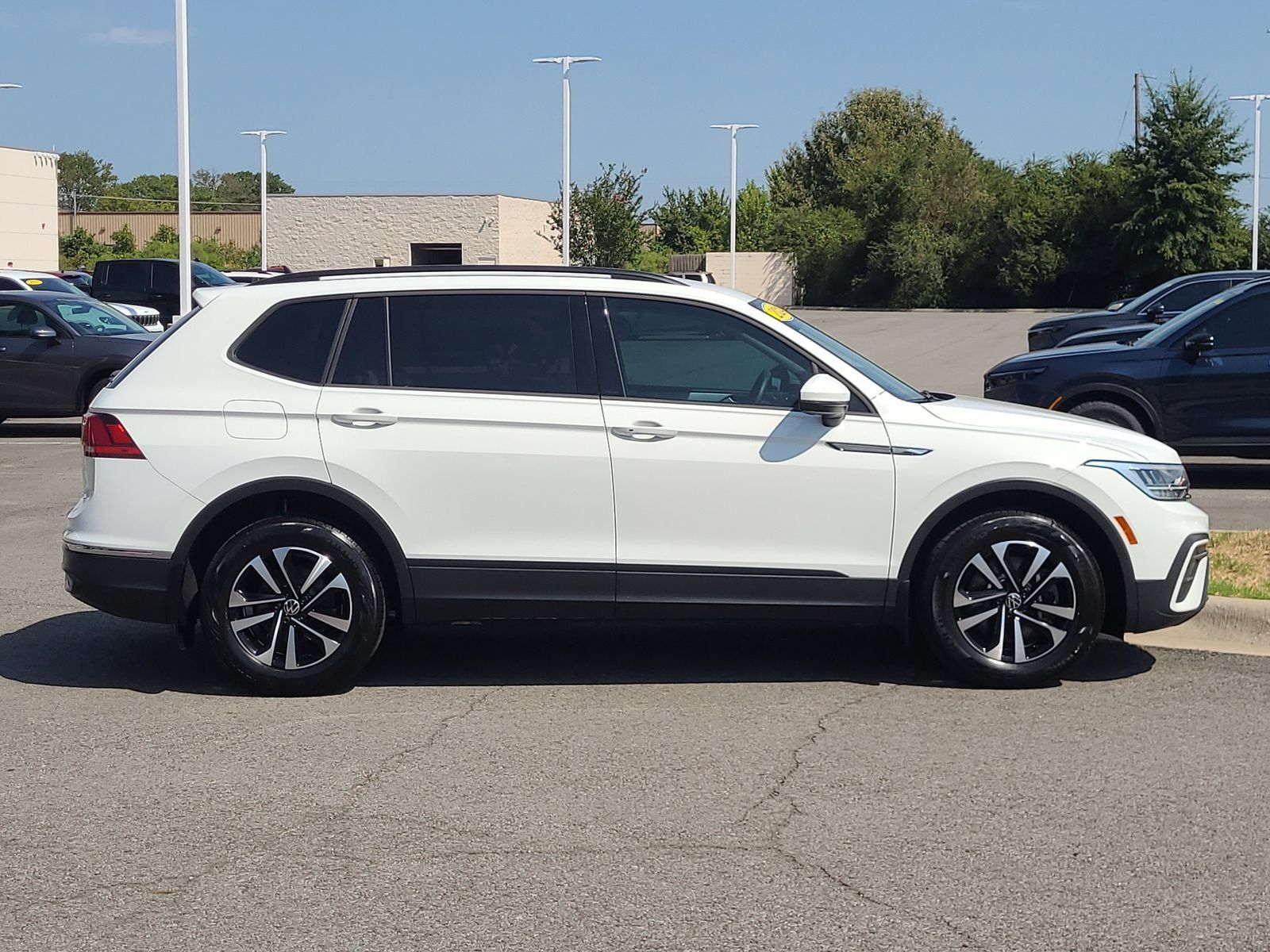 Used 2024 Volkswagen Tiguan S FWD image 2