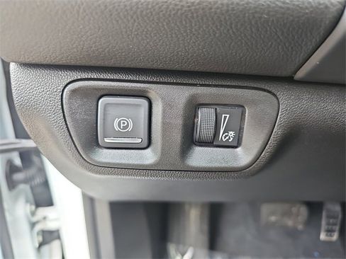 Certified 2023 GMC Acadia SLT w/ Preferred Package image 25