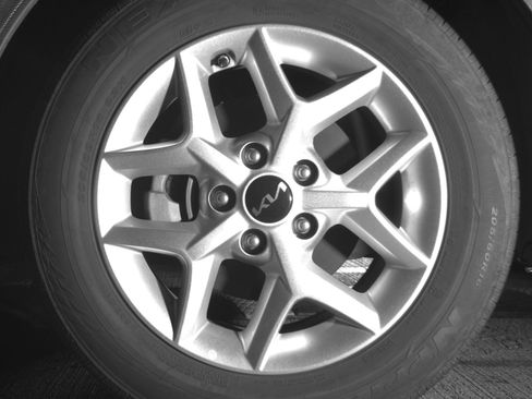 Used 2025 Kia Soul LX w/ LX Technology Package image 17