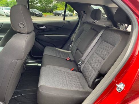 Certified 2024 Chevrolet Equinox LT w/ LPO, Floor Liner Package FWD image 17