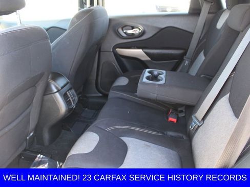 Used 2018 Jeep Cherokee Latitude image 24