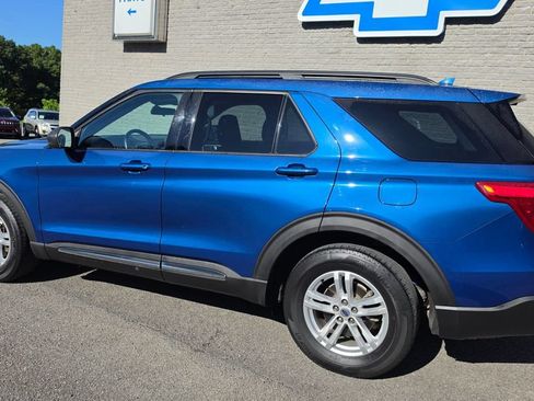 Used 2020 Ford Explorer XLT w/ Equipment Group 202A AWD/4WD image 5