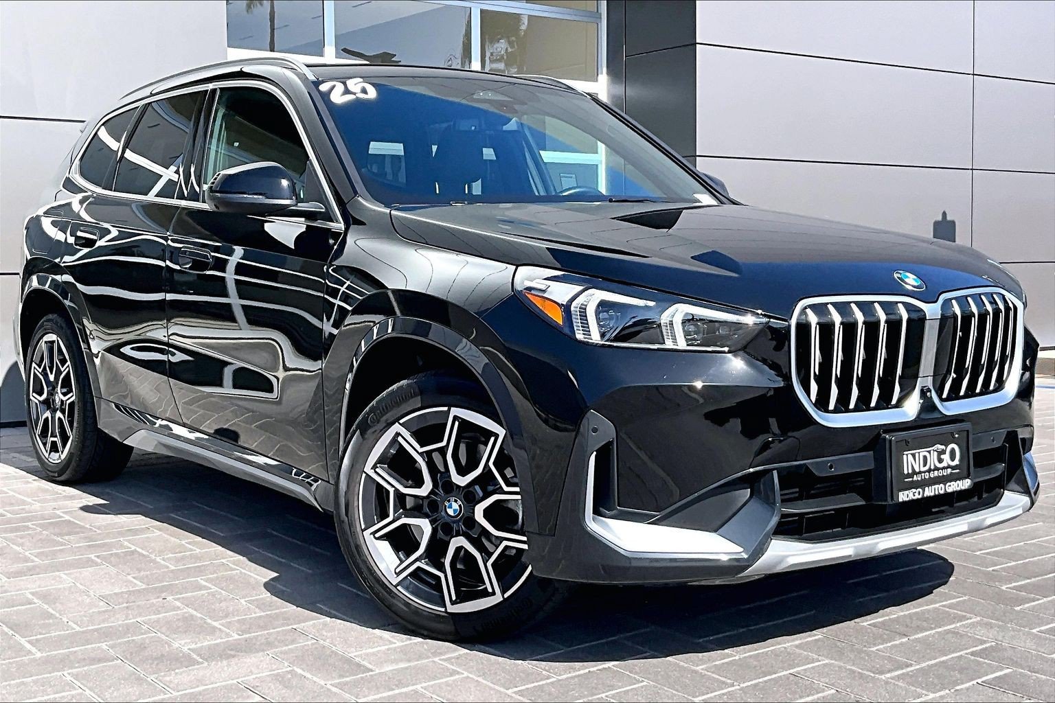 Used 2025 BMW X1 xDrive28i w/ Technology Package AWD/4WD image 3