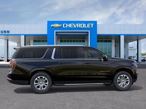New 2026 Chevrolet Suburban LS RWD image 5