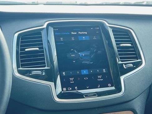 Certified 2023 Volvo XC90 B5 Plus w/ Protection Package Premier image 21