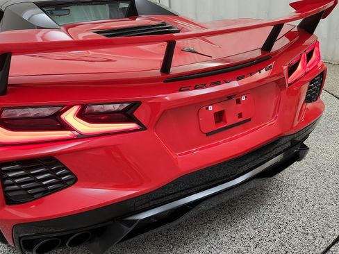 Used 2021 Chevrolet Corvette Stingray Premium Conv w/ Z51 Performance Package RWD image 22