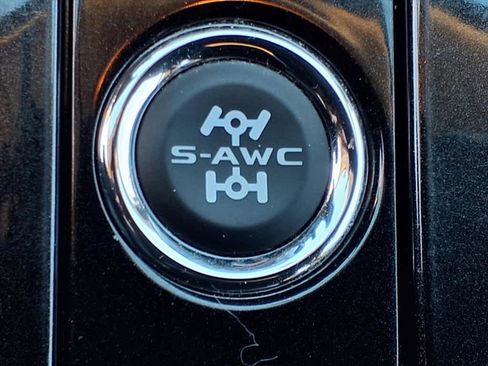 Used 2017 Mitsubishi Outlander SE image 13