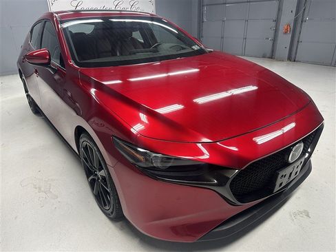 Used 2019 MAZDA MAZDA3 AWD Hatchback w/ Premium Pkg image 9