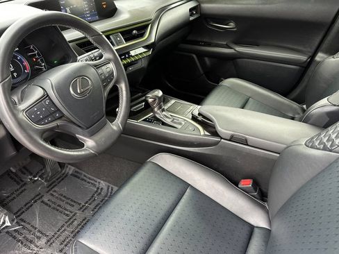 Used 2019 Lexus UX 200 FWD image 10