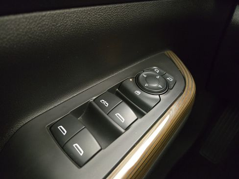 Used 2021 GMC Acadia SLE w/ Driver Convenience Package image 29