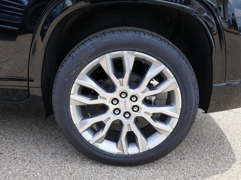 New 2026 GMC Acadia Denali AWD/4WD image 39