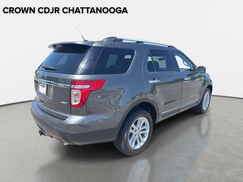 Used 2015 Ford Explorer XLT w/ Equipment Group 202A image 4