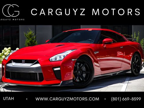 Used 2019 Nissan GT-R Track Edition AWD/4WD image 1