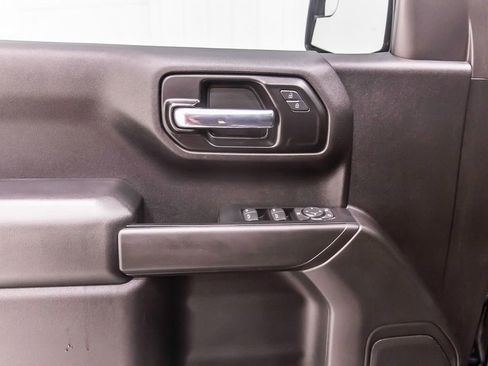 Used 2020 Chevrolet Silverado 1500 Custom w/ Custom Value Package image 26