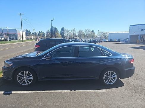 Used 2020 Volkswagen Passat 2.0T SE image 1