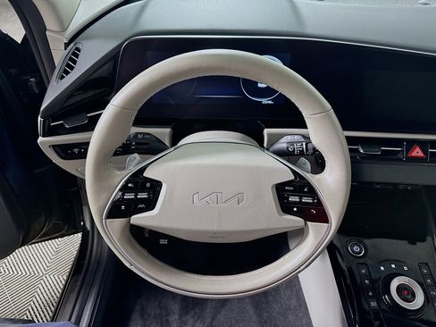 Used 2023 Kia Niro Wave w/ Wave Preserve Package image 17