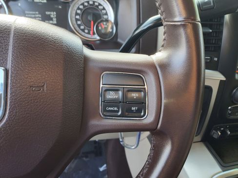 Used 2018 RAM 3500 SLT w/ Luxury Group image 16