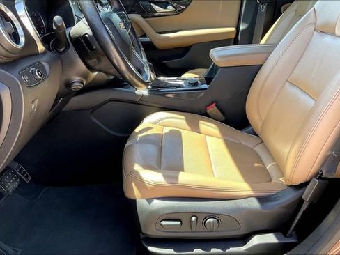 Used 2019 Chevrolet Blazer Premier w/ Driver Confidence II Package FWD image 23