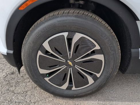 New 2026 Chevrolet Blazer EV LT image 3