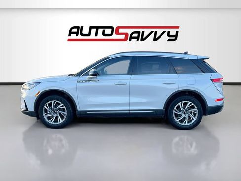 Used 2025 Lincoln Corsair FWD w/ Equipment Group 101A image 4