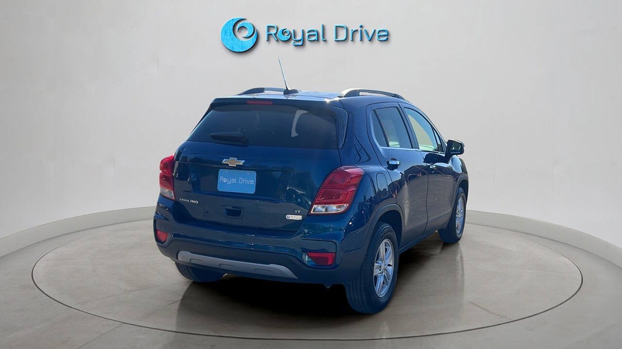 Used 2020 Chevrolet Trax LT w/ LT Convenience Package AWD/4WD image 5