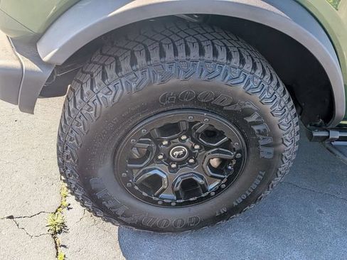 Used 2022 Ford Bronco Badlands w/ Sasquatch Package AWD/4WD image 9
