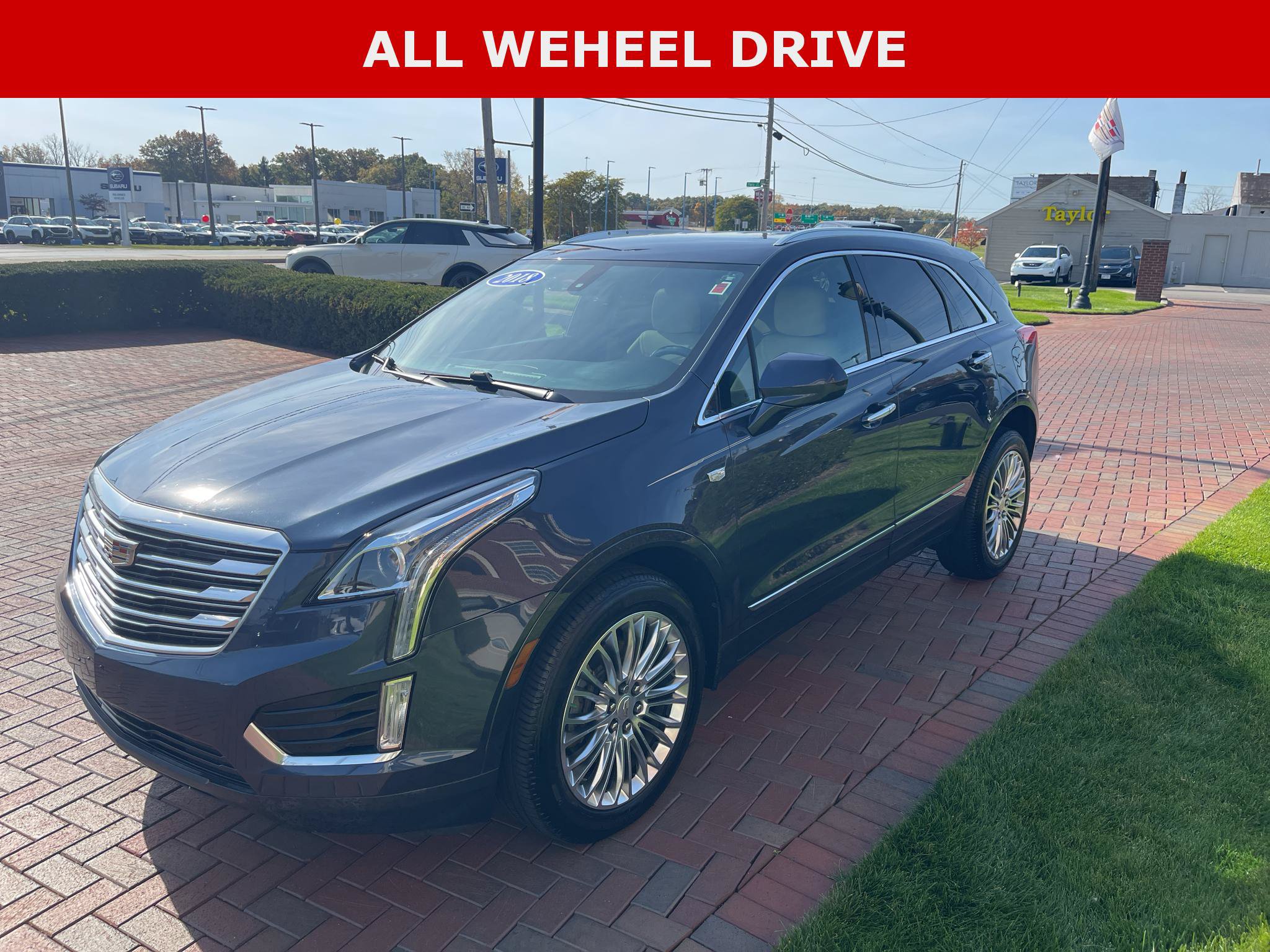 Used 2018 Cadillac XT5 AWD image 1