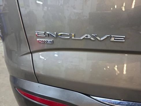 Used 2020 Buick Enclave Essence w/ Sound and Sites Package AWD/4WD image 16