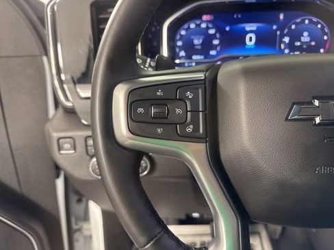 Used 2024 Chevrolet Silverado 1500 LT Trail Boss w/ Convenience Package II image 28